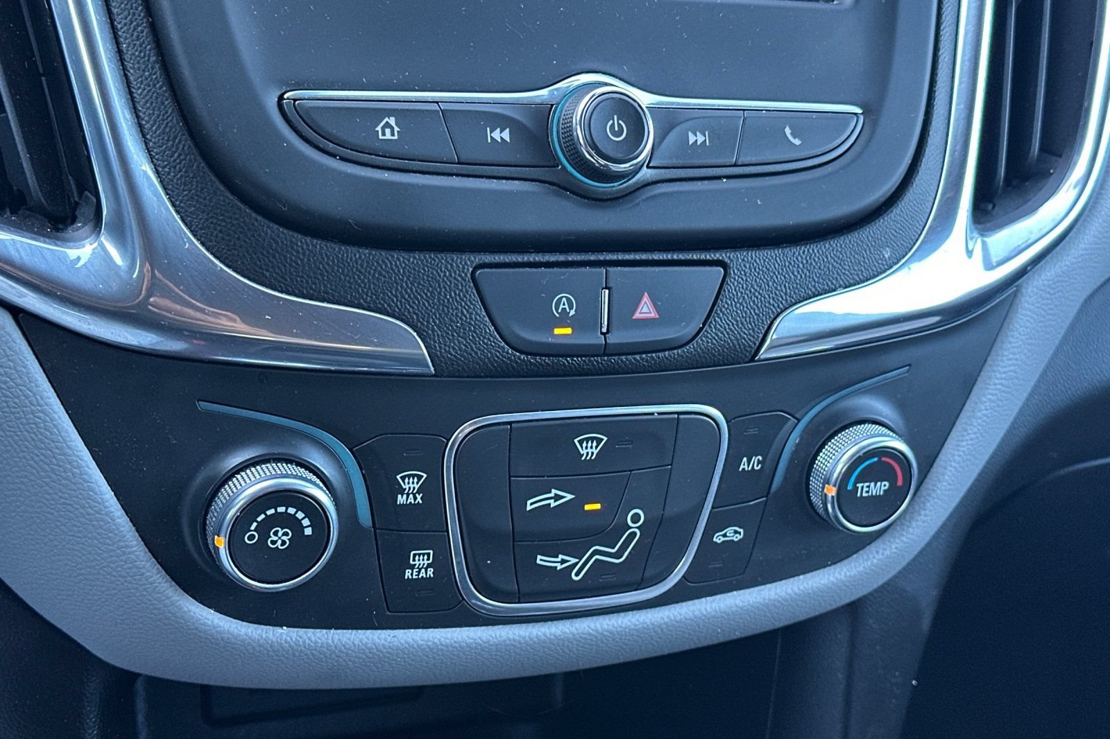 Used 2022 Chevrolet Equinox LT FWD image 19