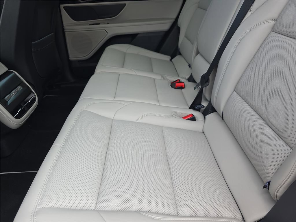 New 2026 Lincoln Nautilus Premier AWD/4WD image 11