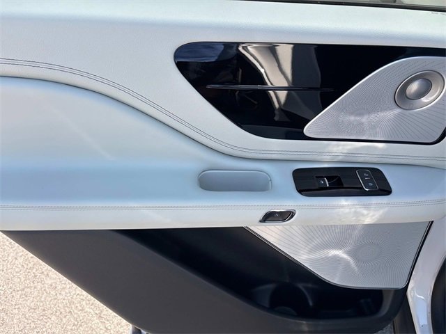 New 2025 Lincoln Aviator Black Label w/ Black Label Special Edition image 21