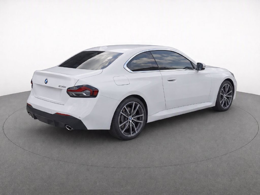 Used 2024 BMW 230i Coupe w/ Convenience Package RWD image 6