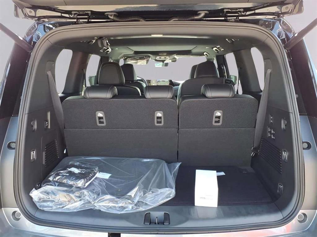 New 2026 Nissan Armada PRO-4X image 10