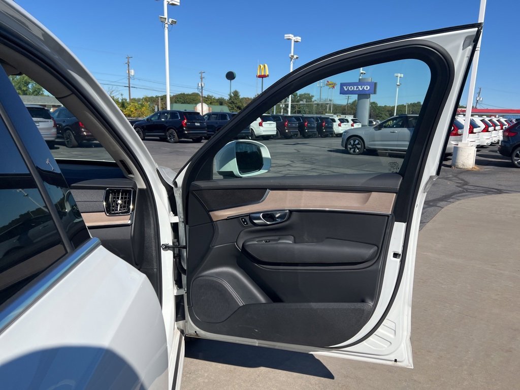 Certified 2025 Volvo XC90 B5 Plus image 35