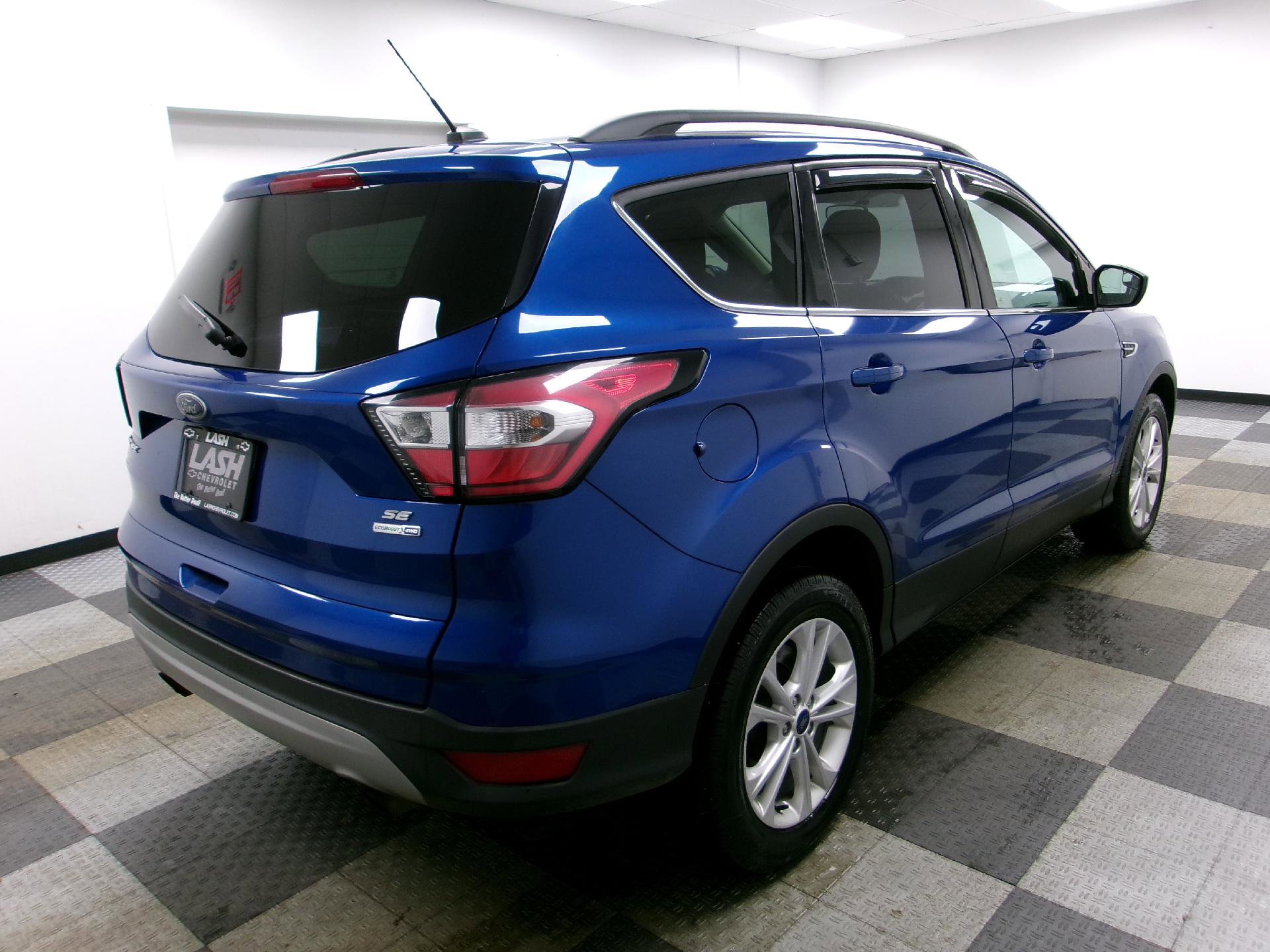 Used 2018 Ford Escape SE image 12