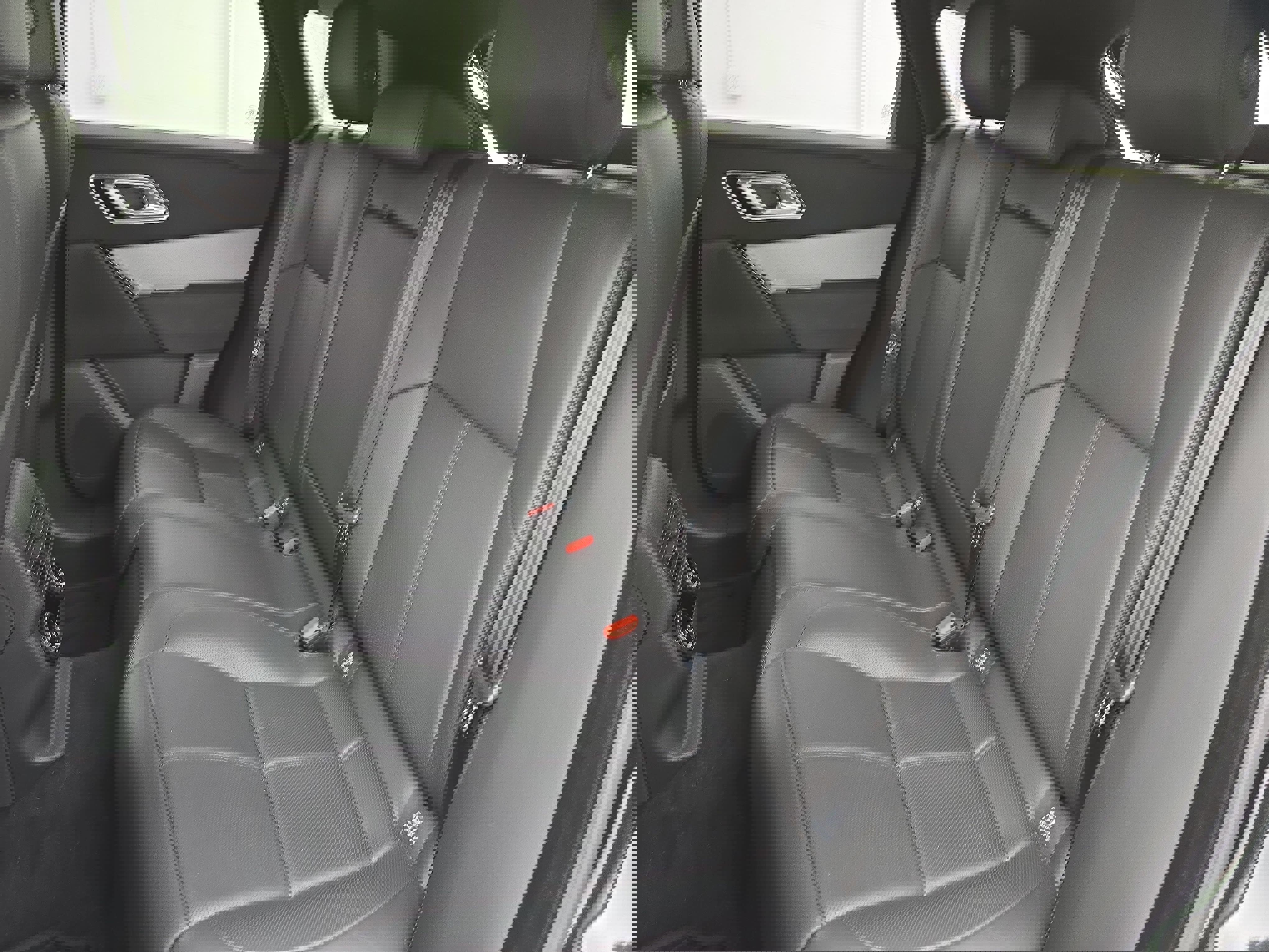 Used 2025 Land Rover Range Rover Velar S image 14