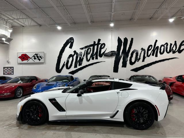 Used 2016 Chevrolet Corvette Z06 w/ 3LZ Preferred Equipment Group RWD image 2