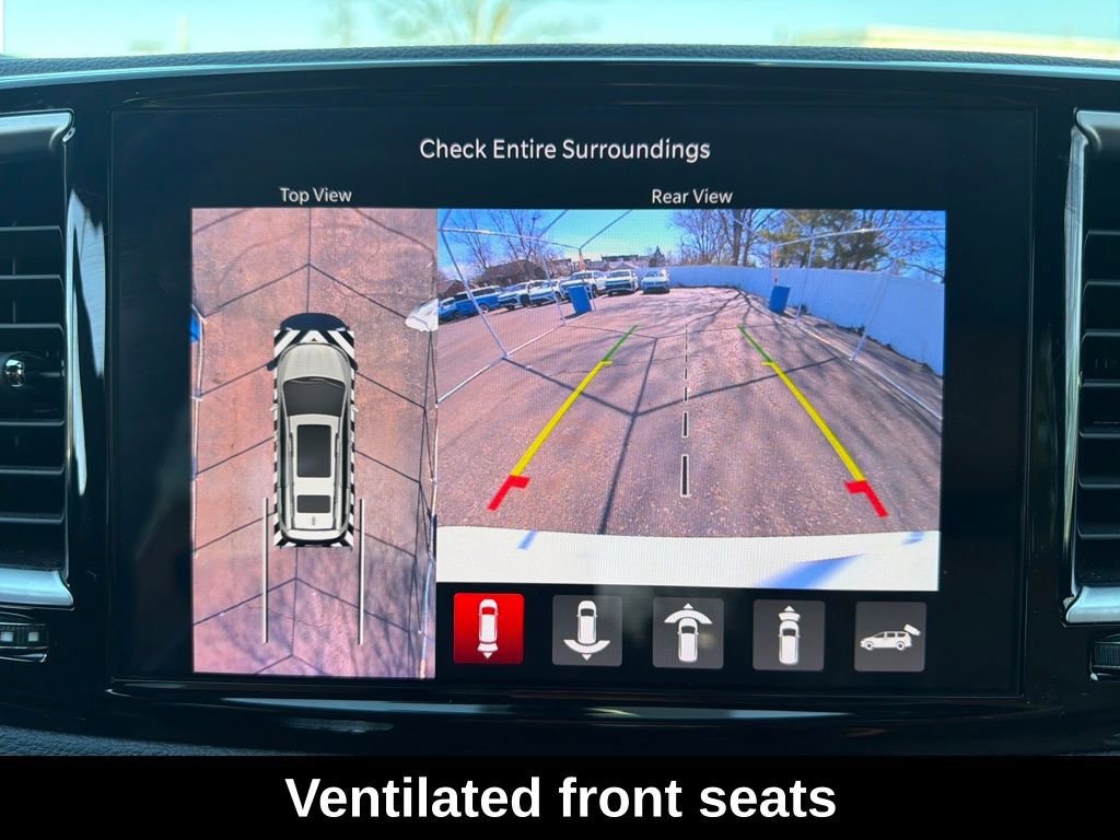 Used 2023 Chrysler Pacifica Pinnacle image 25