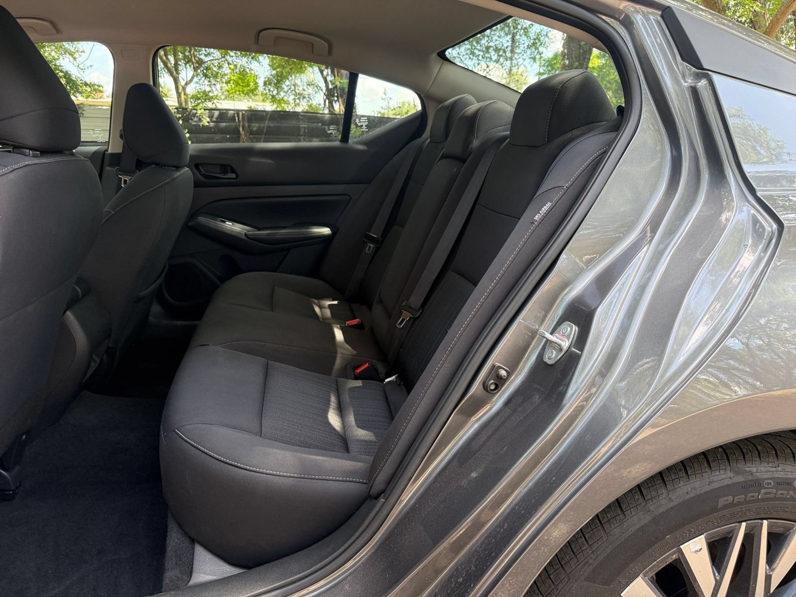 Used 2025 Nissan Altima 2.5 SV FWD image 36