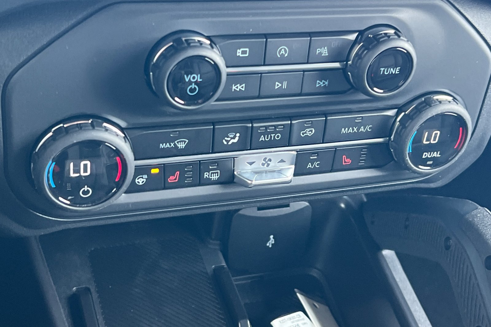 New 2026 Ford Bronco Outer Banks w/ Sasquatch Package AWD/4WD image 19