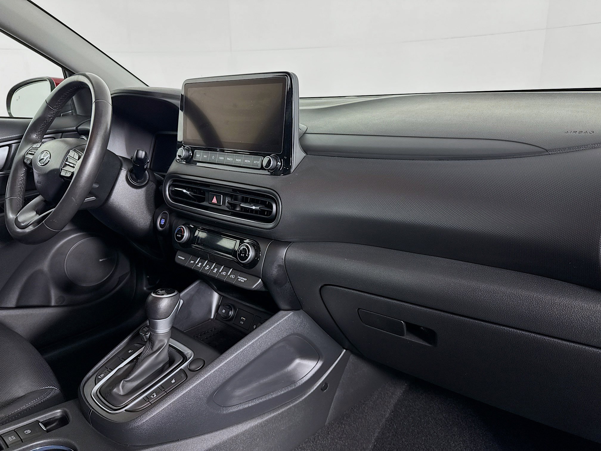 Used 2022 Hyundai Kona Limited image 52