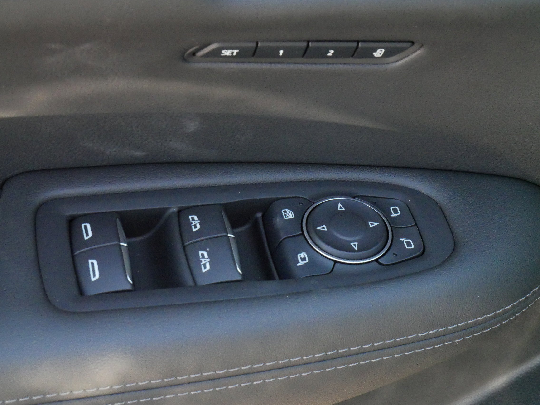 New 2025 Cadillac XT6 Sport image 17