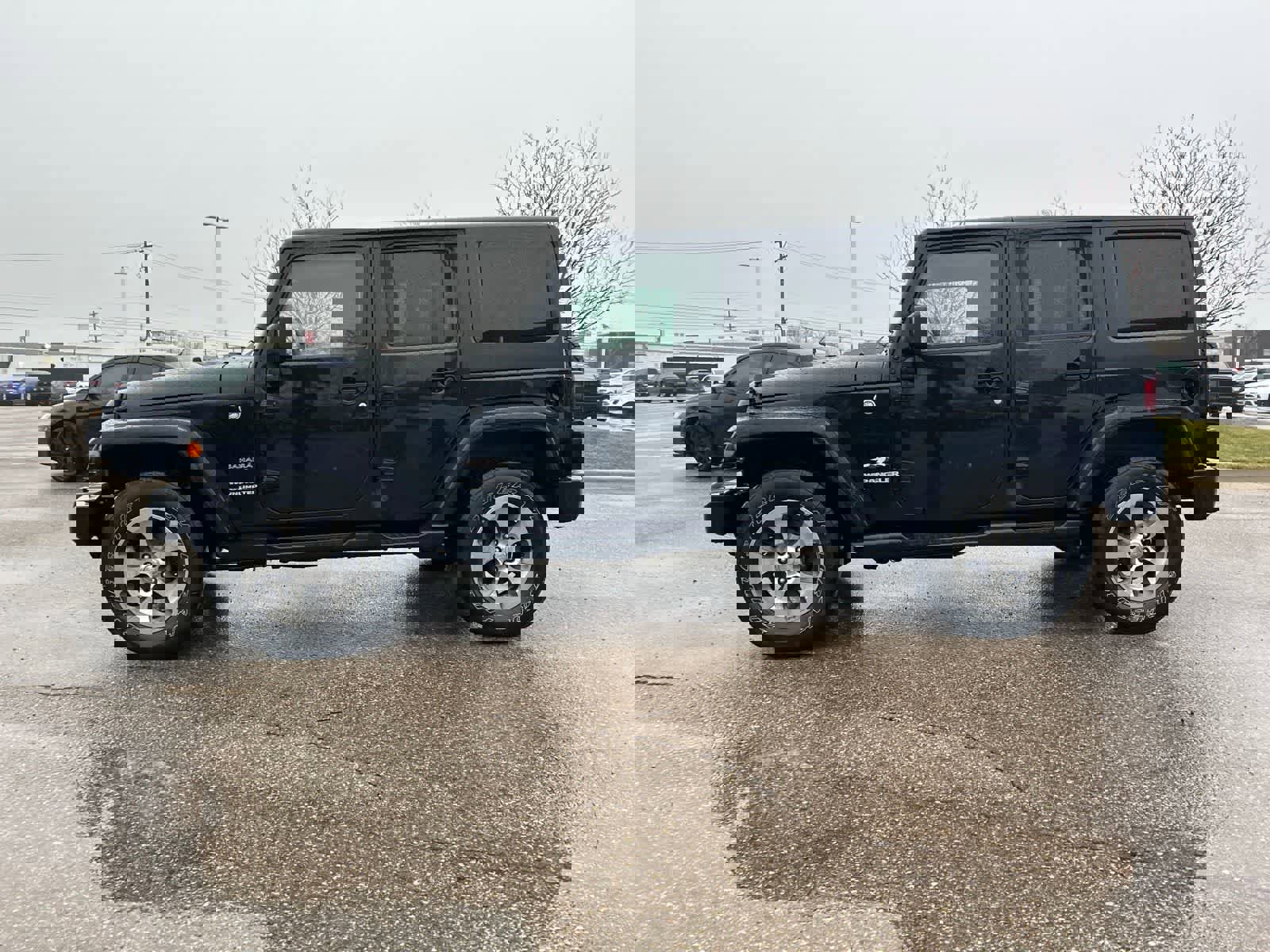 Certified 2017 Jeep Wrangler Unlimited Sahara w/ Connectivity Group image 26