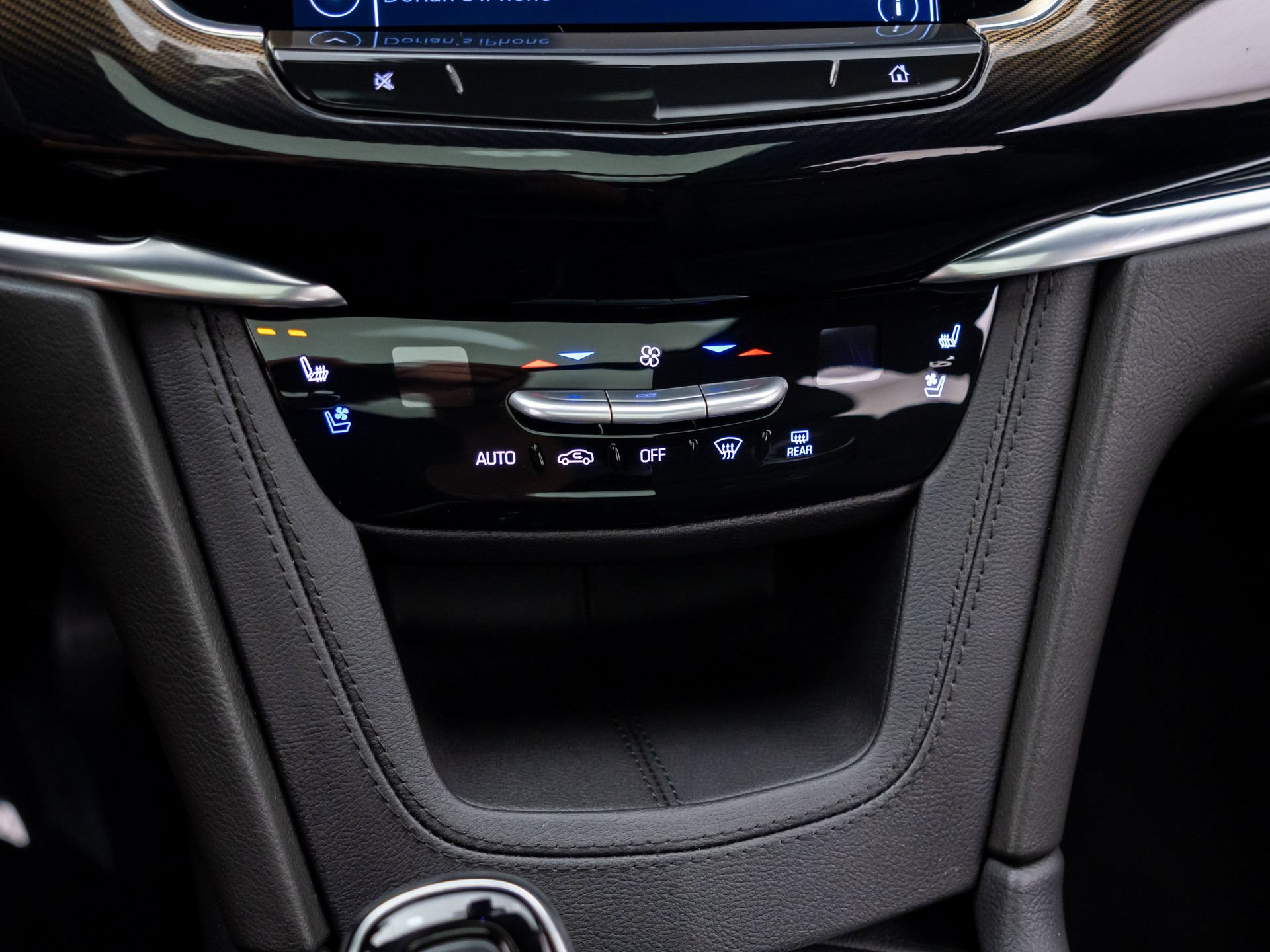 Certified 2025 Cadillac XT6 Premium Luxury w/ Platinum Package AWD/4WD image 22