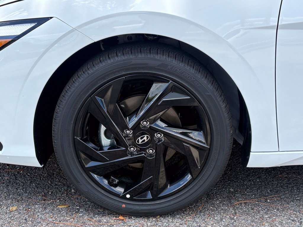 New 2026 Hyundai Elantra SEL Sport FWD image 24