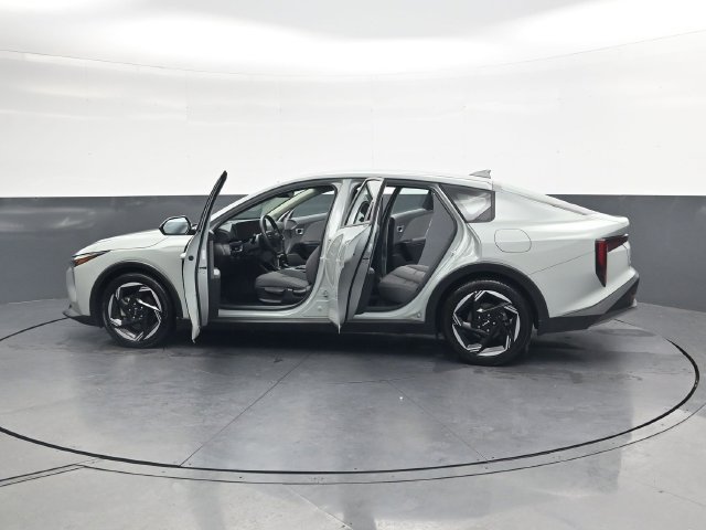 Used 2025 Kia K4 EX FWD image 42