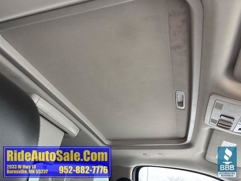 Used 2013 GMC Yukon XL Denali AWD/4WD image 36