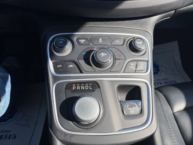 Used 2017 Chrysler 200 Limited Platinum FWD image 23