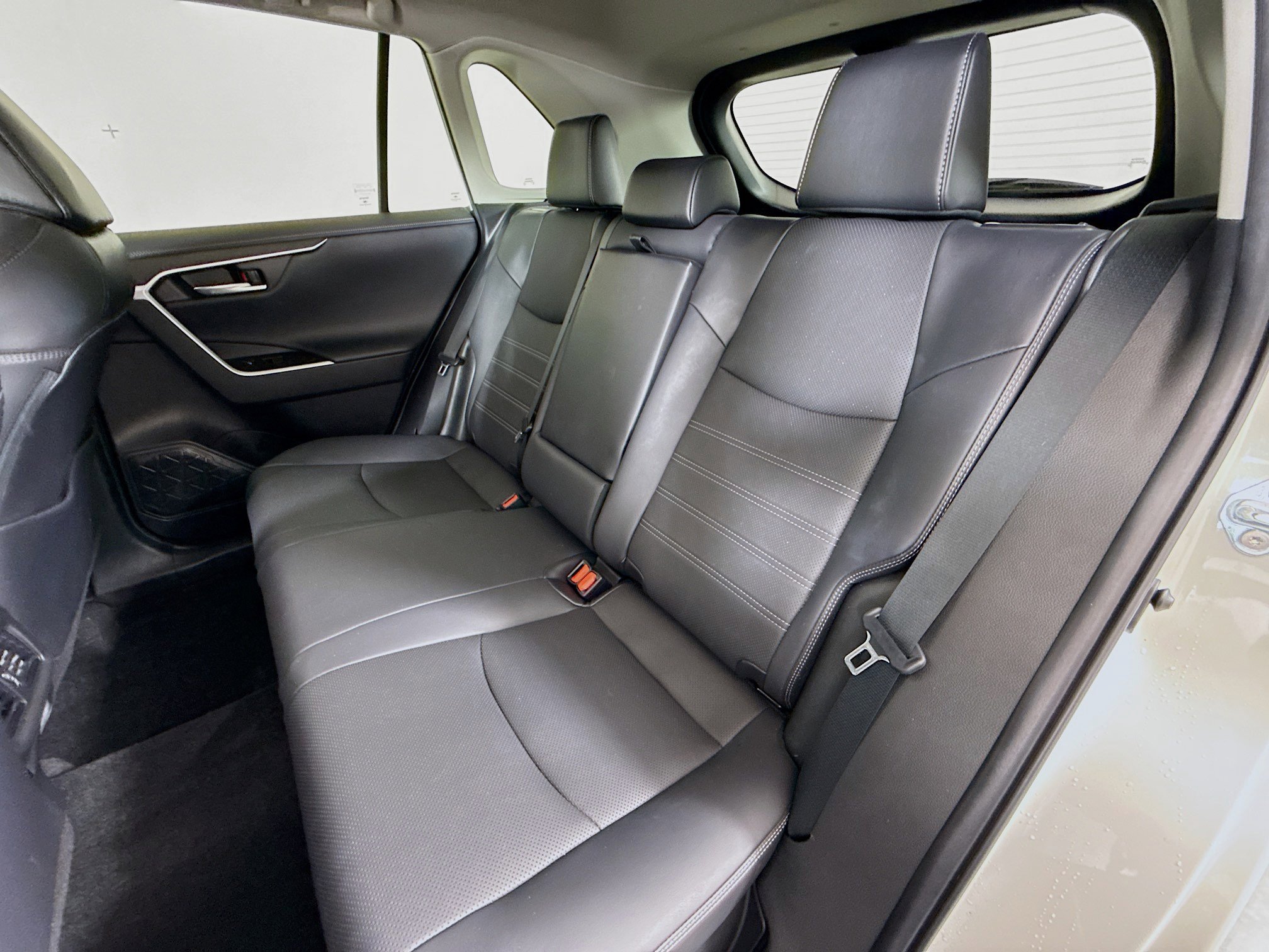 Used 2021 Toyota RAV4 Limited AWD/4WD image 23