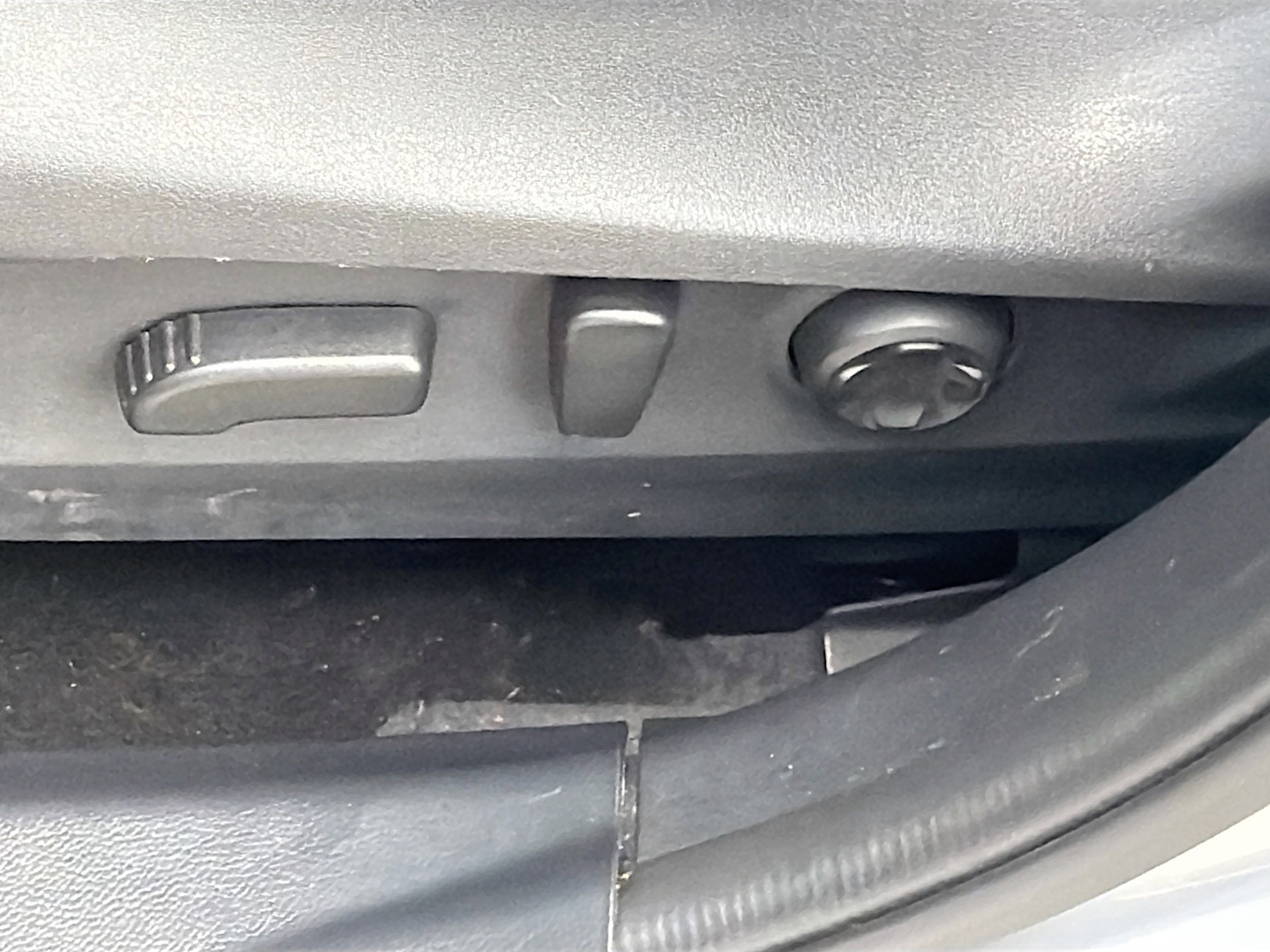 Certified 2025 Subaru Outback Limited w/ Popular Package #2 image 25