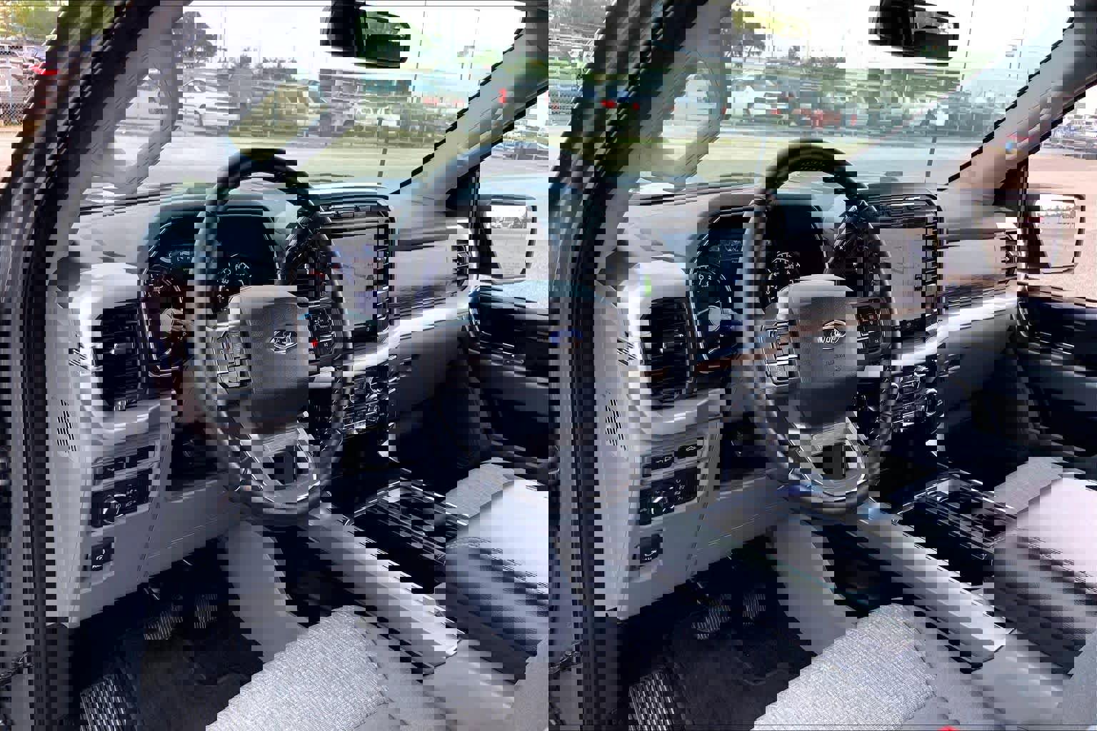 Used 2021 Ford F150 XLT w/ Equipment Group 302A High RWD image 17