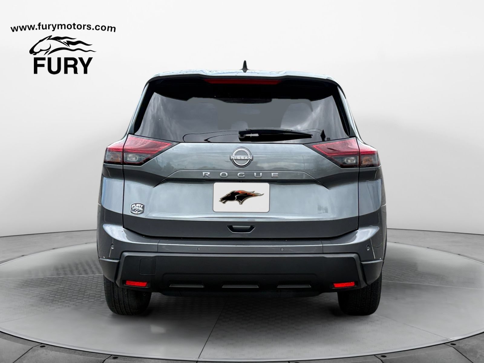 Used 2024 Nissan Rogue S FWD image 4