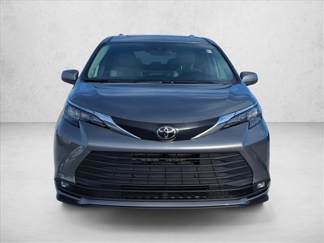 Certified 2026 Toyota Sienna XLE image 2