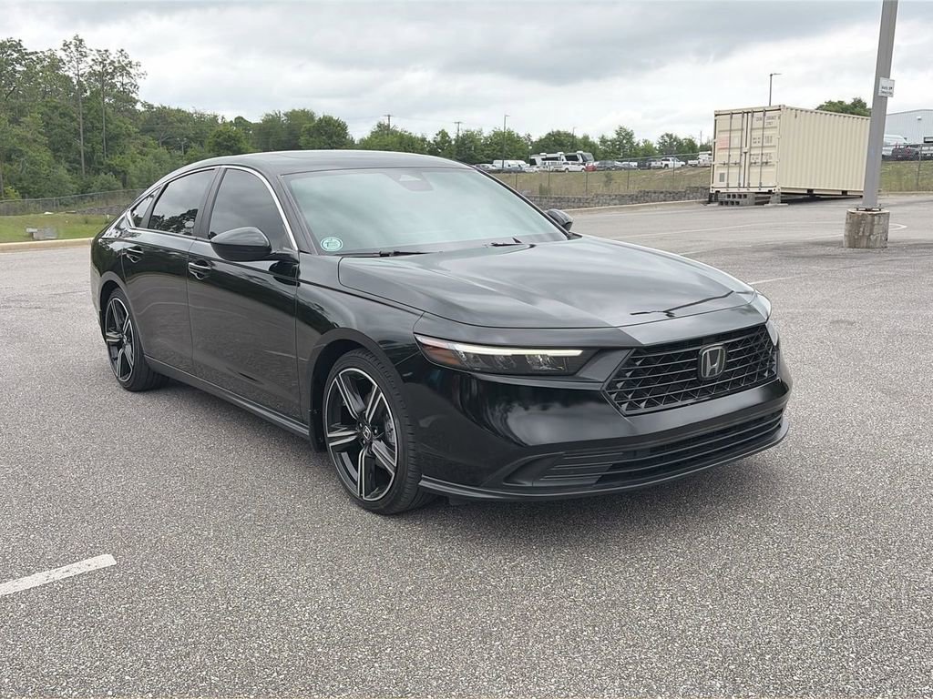 Used 2023 Honda Accord Sport image 1