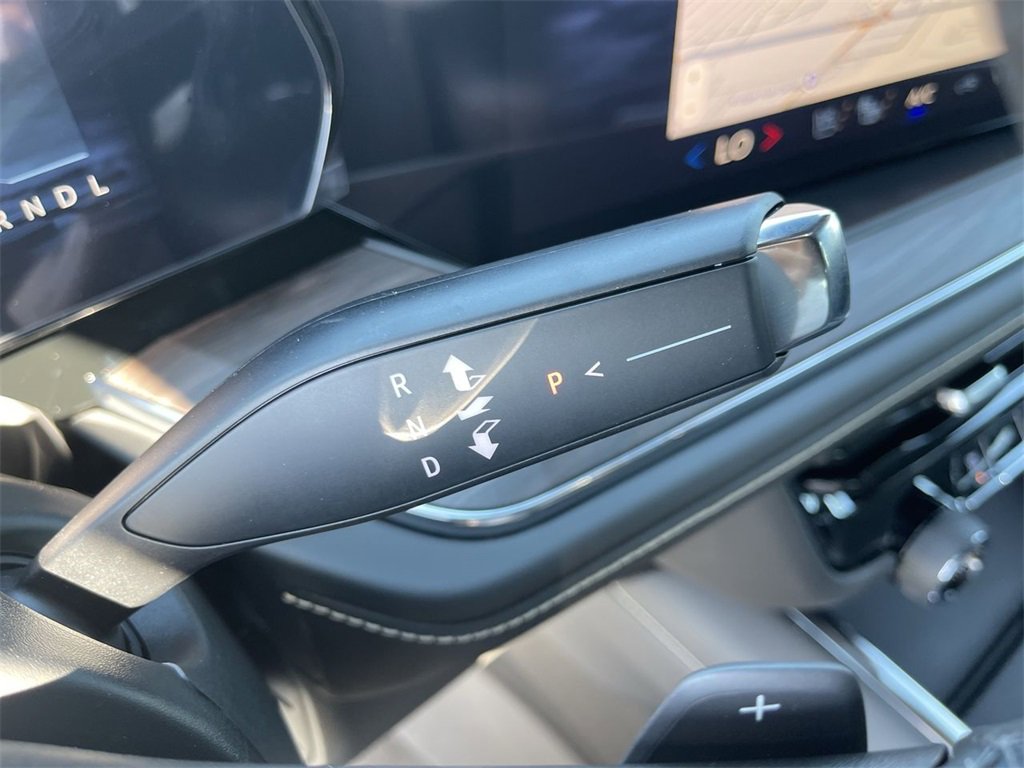 New 2025 Chevrolet Suburban Premier image 20