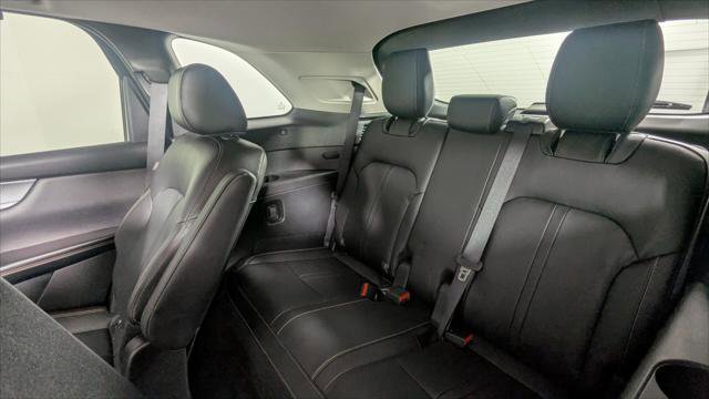 Used 2024 MAZDA CX-90 Plug-In Hybrid w/ Preferred image 15