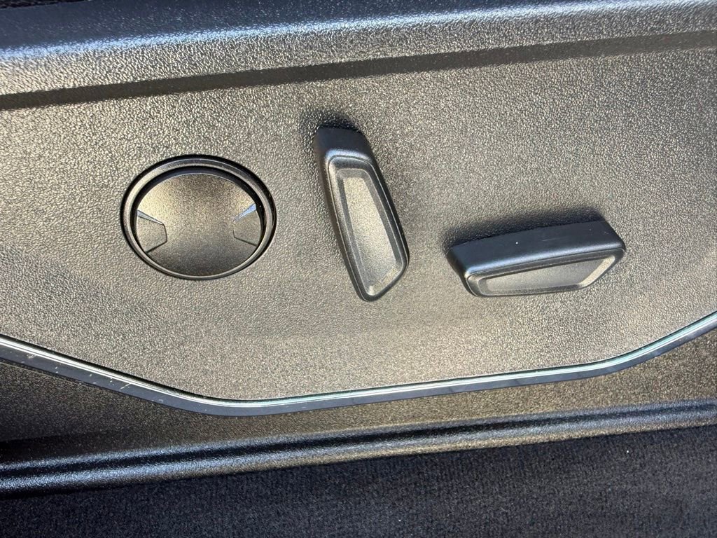 Used 2024 Ford F250 Lariat w/ Lariat Ultimate Package image 35