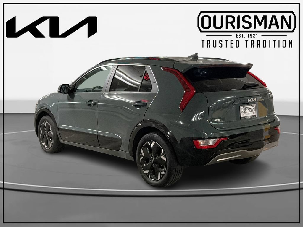 Certified 2024 Kia Niro Wind FWD image 3