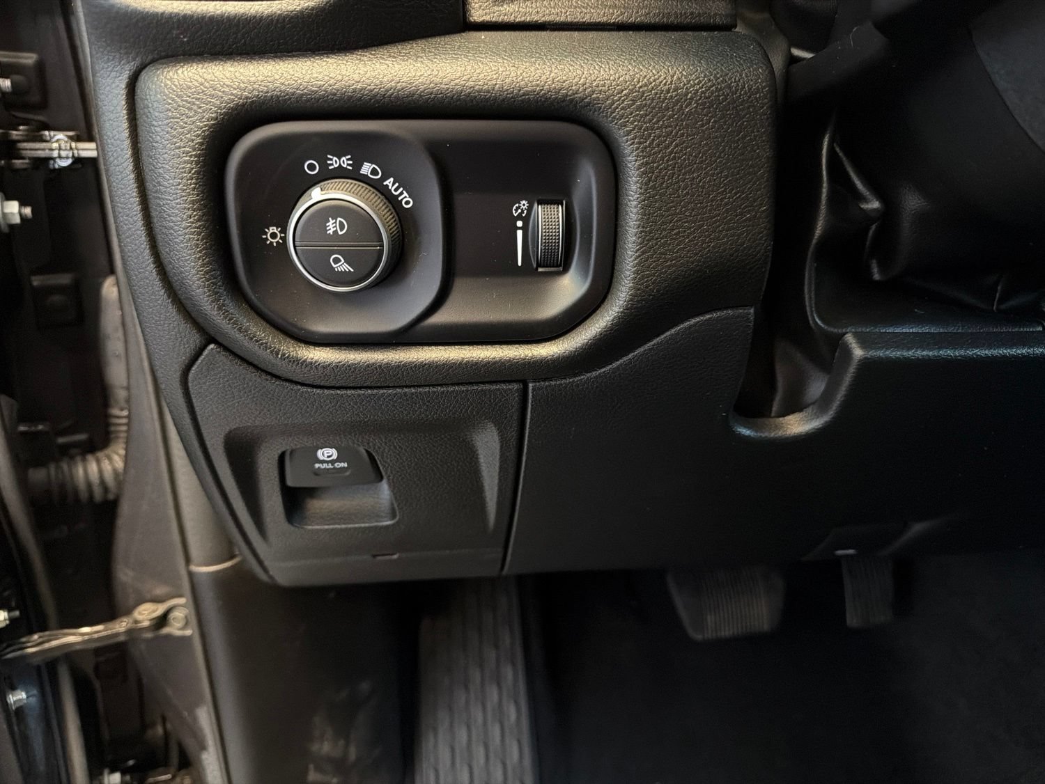 Used 2026 RAM 1500 Warlock AWD/4WD image 14