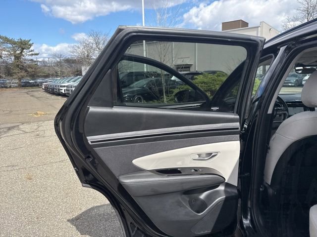 Used 2024 Hyundai Tucson Limited image 38