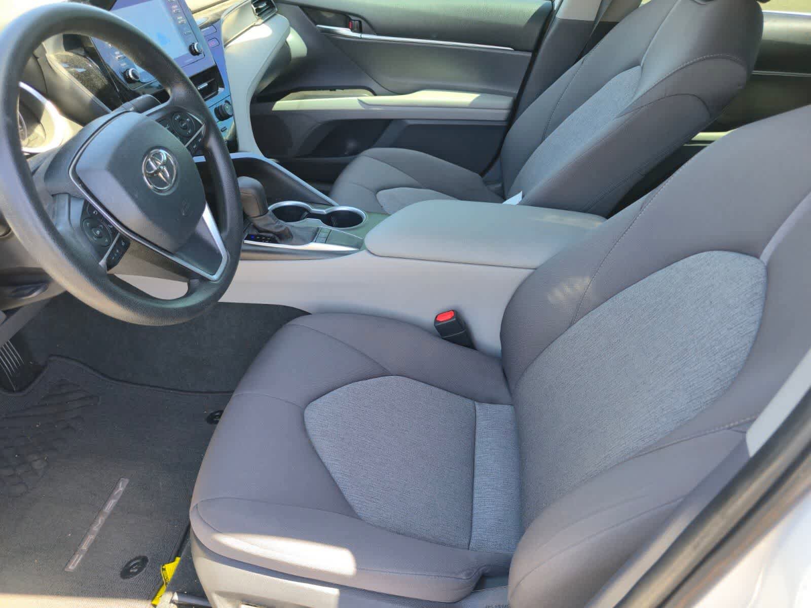 Used 2022 Toyota Camry LE FWD image 15