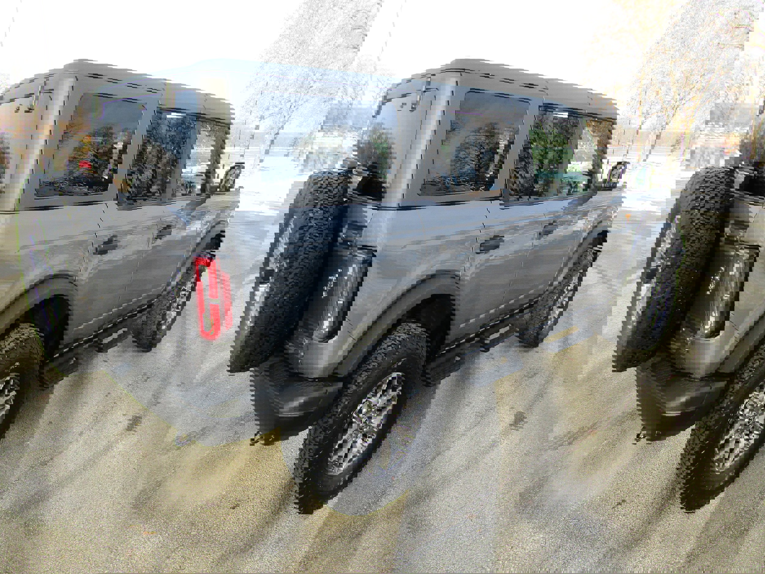 Certified 2023 Ford Bronco Badlands image 4