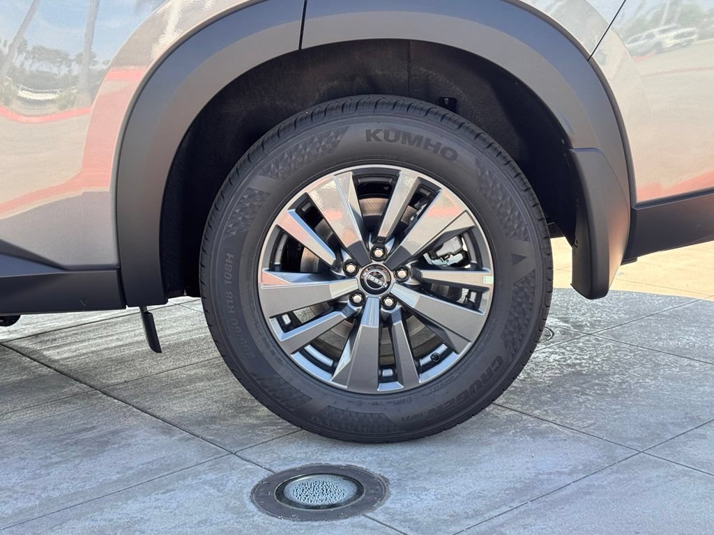 New 2026 Nissan Pathfinder SV FWD image 10