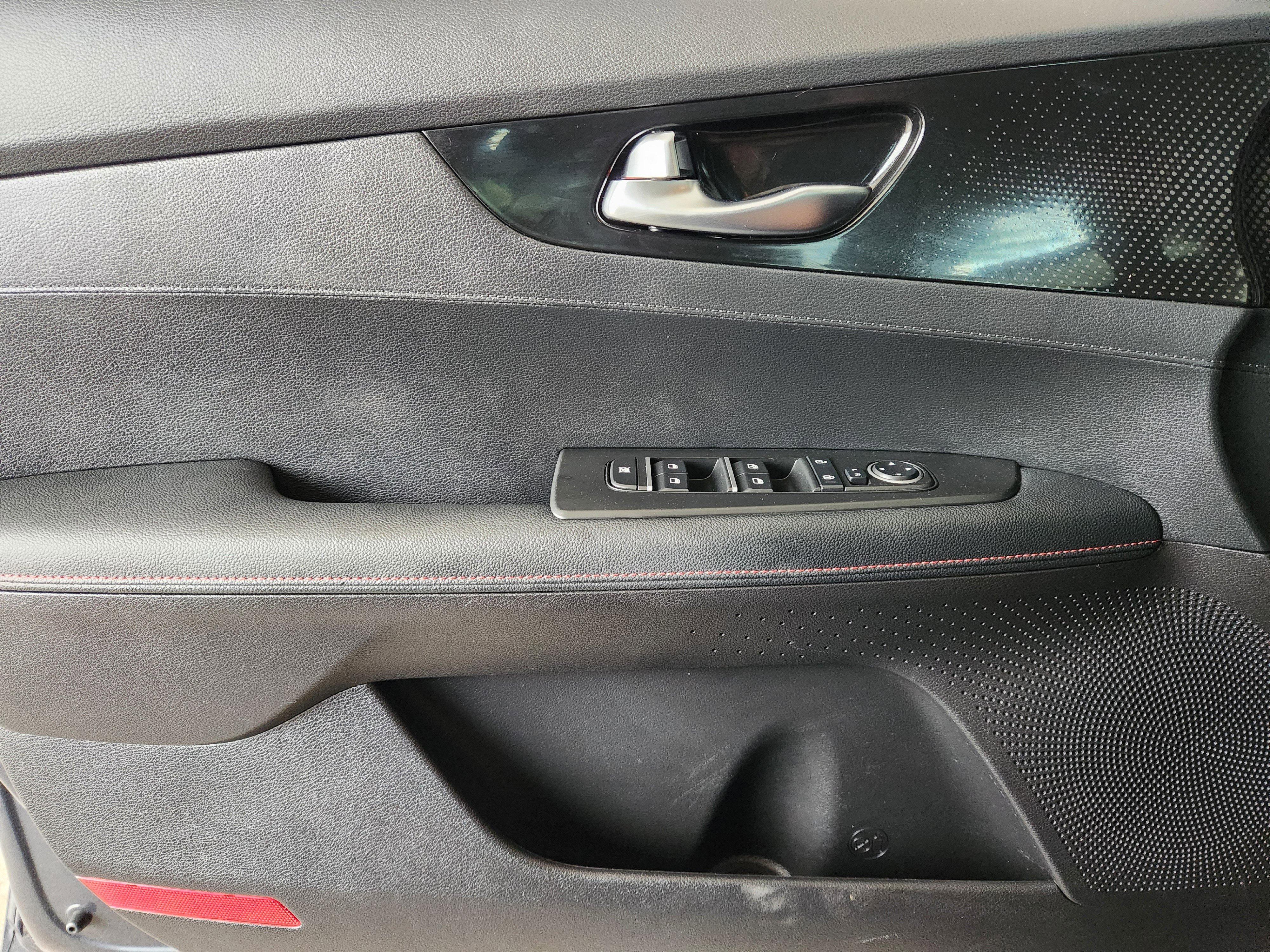 Used 2023 Kia Forte GT image 24