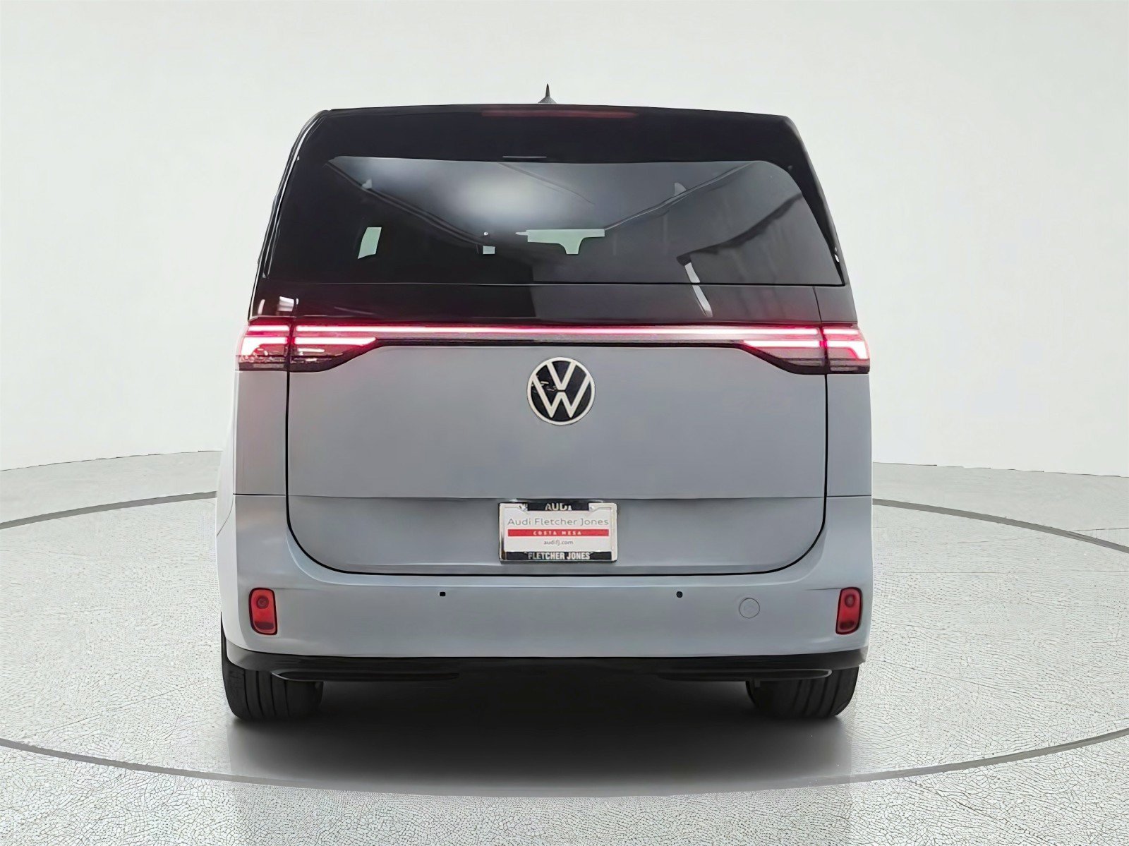 Used 2025 Volkswagen ID. Buzz Pro S RWD image 6
