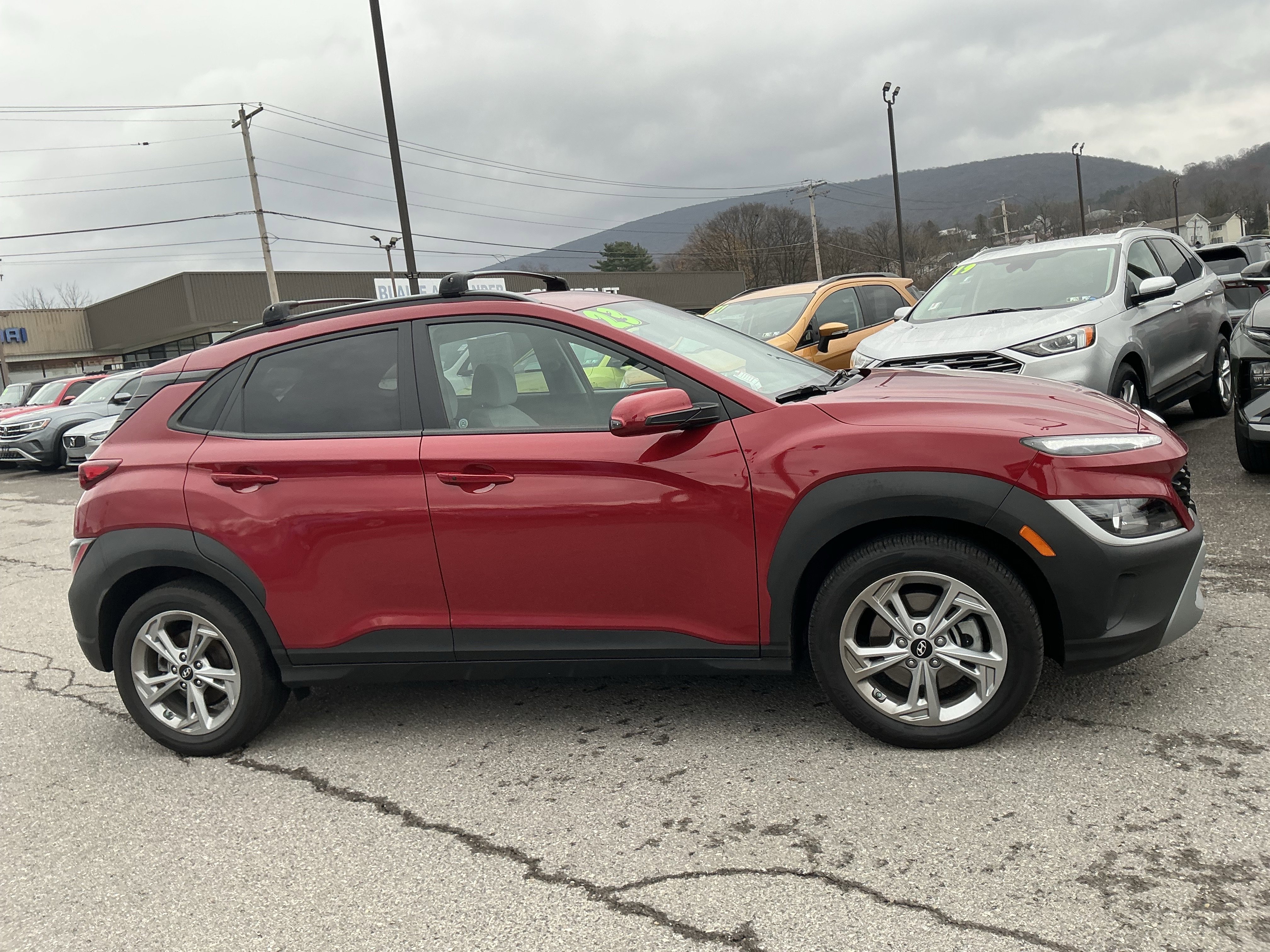 Used 2023 Hyundai Kona SEL video 2