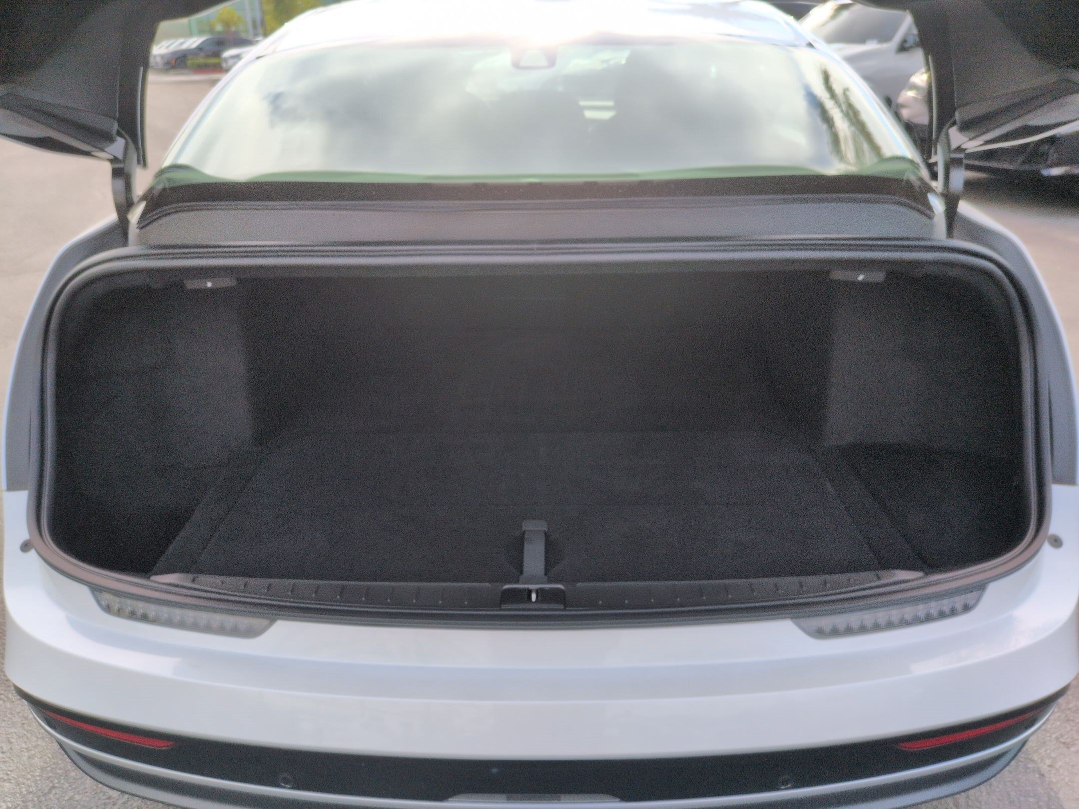 Used 2024 Lucid Air Touring AWD/4WD image 31