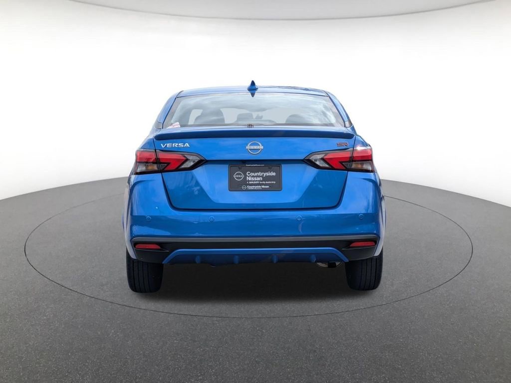 Used 2024 Nissan Versa SR image 6