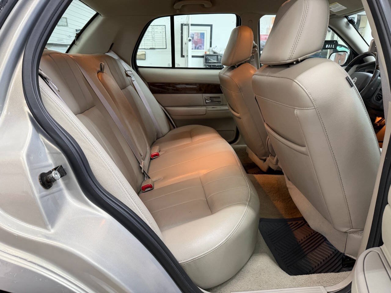 Used 2010 Mercury Grand Marquis LS RWD image 15