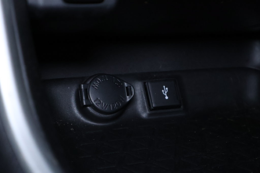 Used 2022 Toyota RAV4 LE AWD/4WD image 27