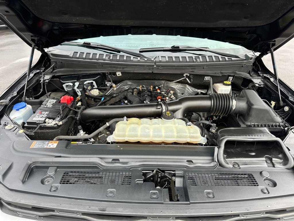 Used 2022 Ford Expedition XLT image 24