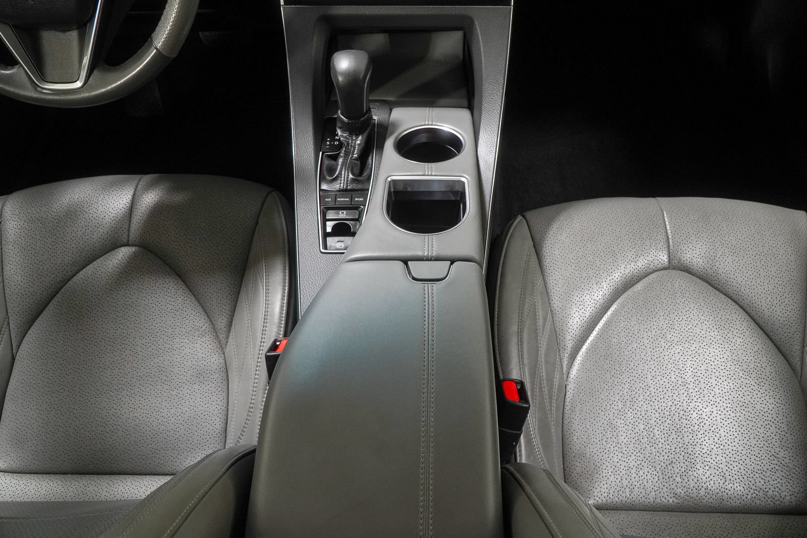 Used 2019 Toyota Avalon Limited w/ Protection Package FWD image 33