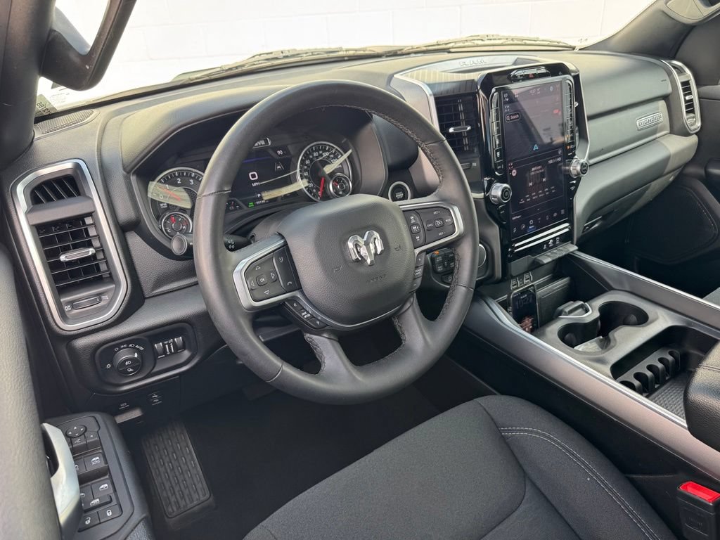 Used 2025 RAM 1500 Big Horn AWD/4WD image 3