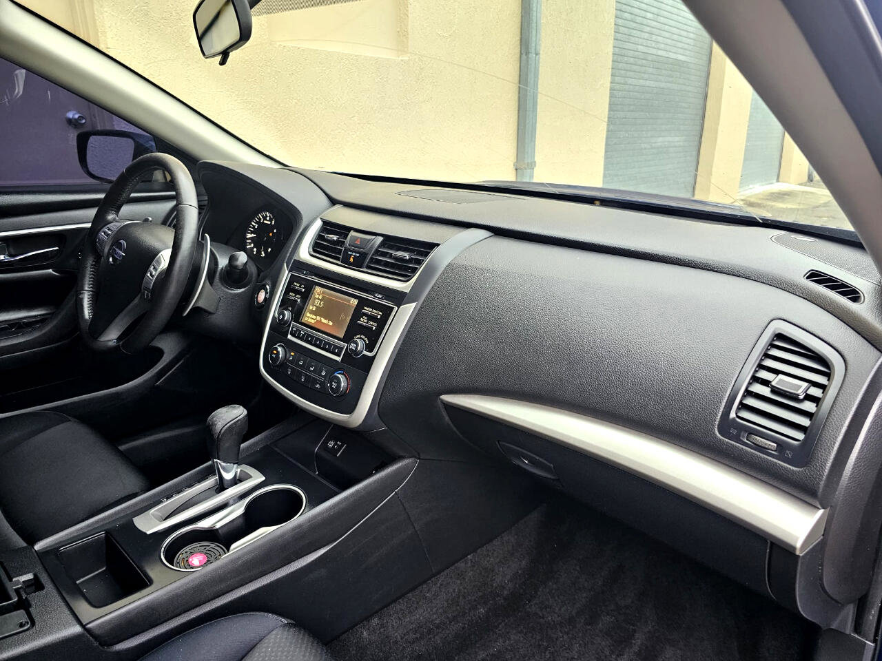 Used 2017 Nissan Altima 2.5 SR image 14