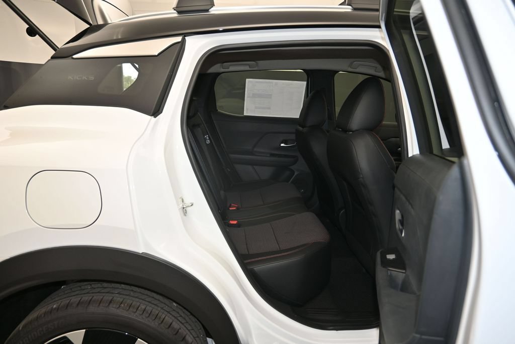 New 2026 Nissan Kicks SR w/ Cold Weather Package FWD image 24