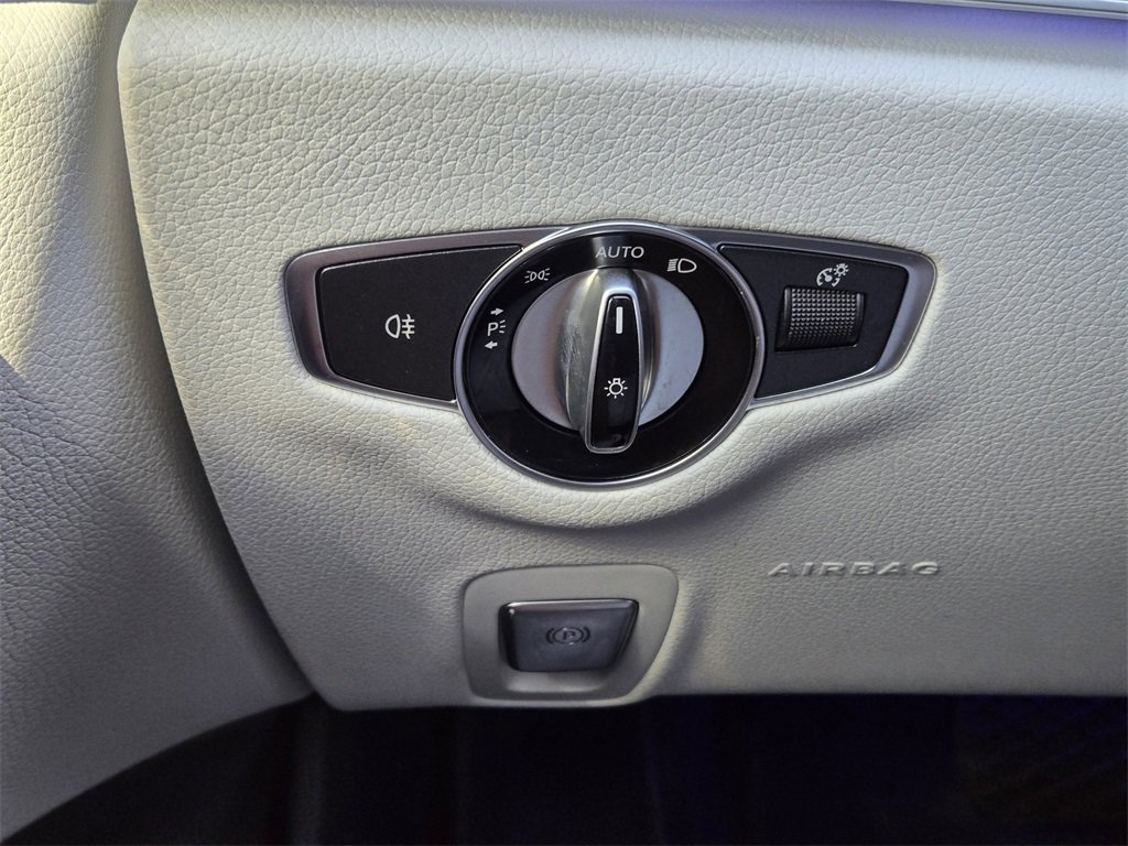 Used 2022 Mercedes-Benz E 350 Sedan image 24