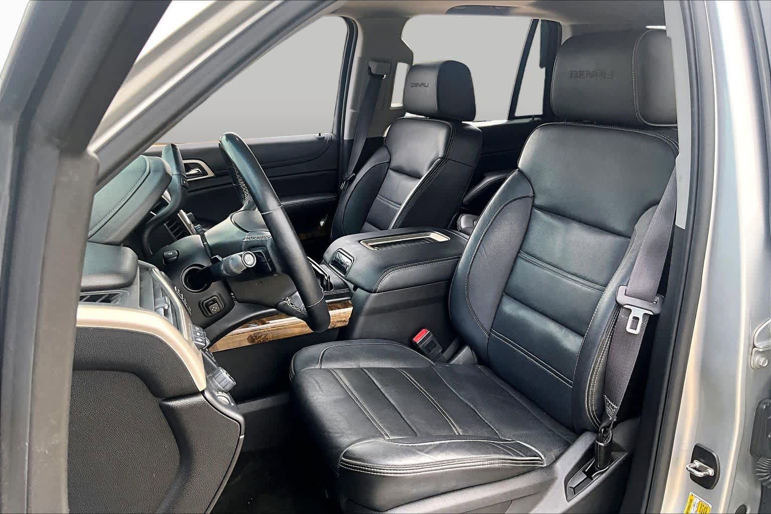 Used 2016 GMC Yukon Denali w/ Open Road Package RWD image 8