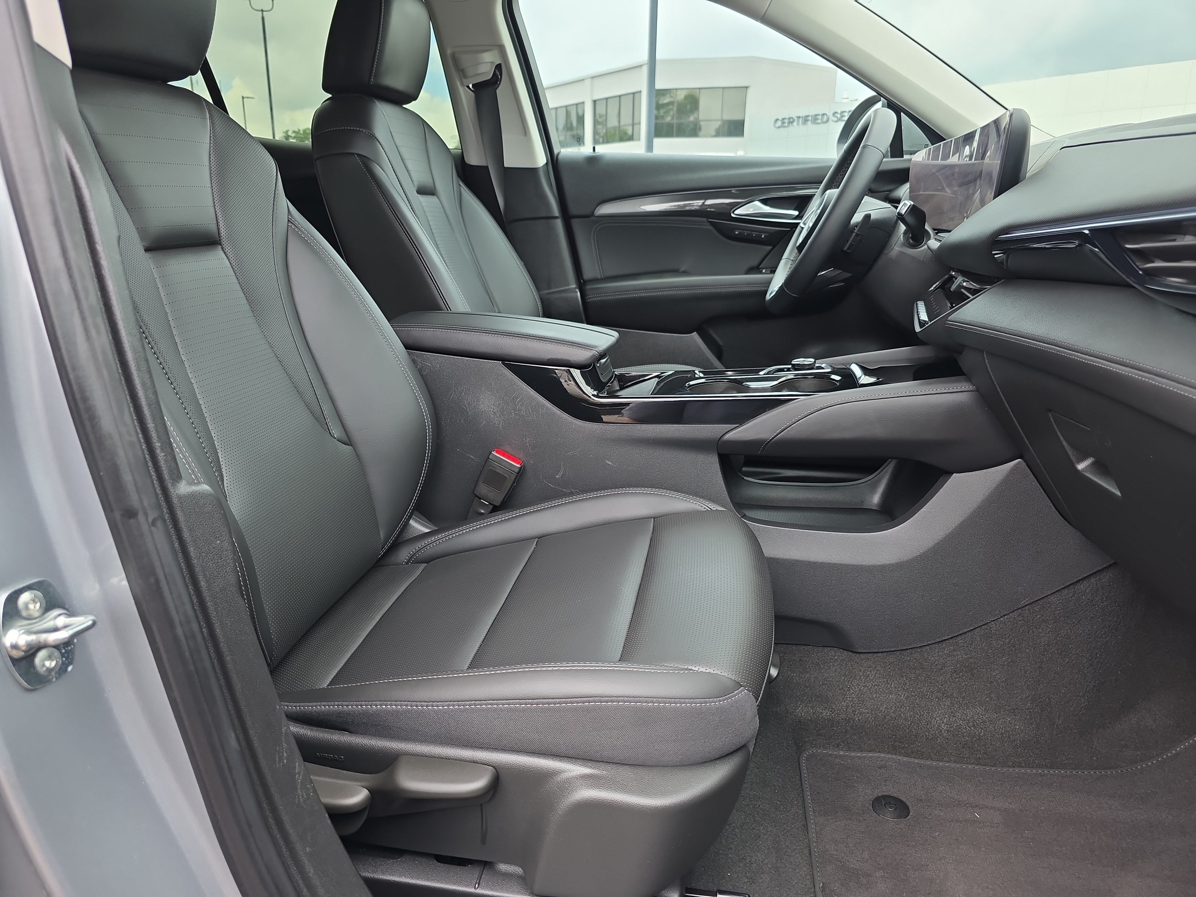 Used 2025 Buick Envision Preferred AWD/4WD image 15